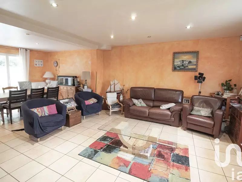 Maison, 166 m²