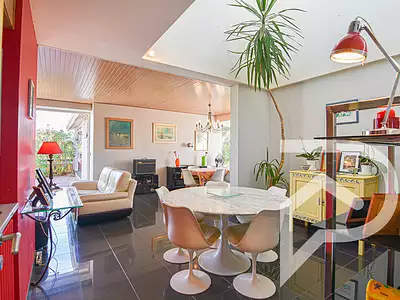 Maison, 242 m²