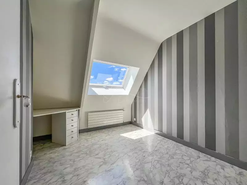 Maison, 180 m²
