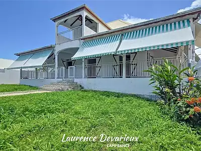 Maison, 204 m²