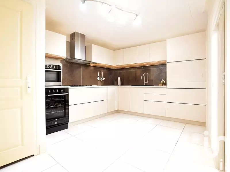 Maison, 83 m²
