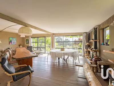 Maison, 284 m²