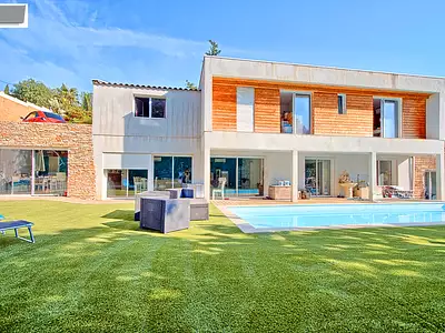 Maison, 221 m²