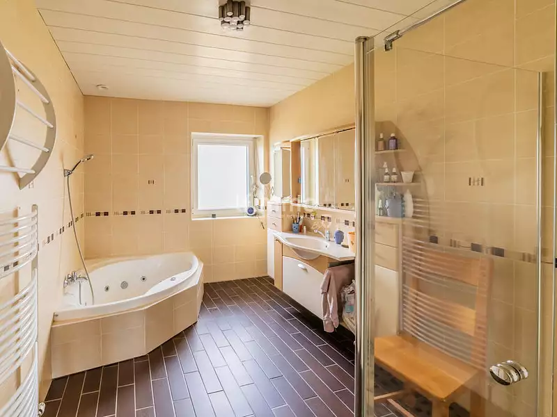Maison, 165 m²