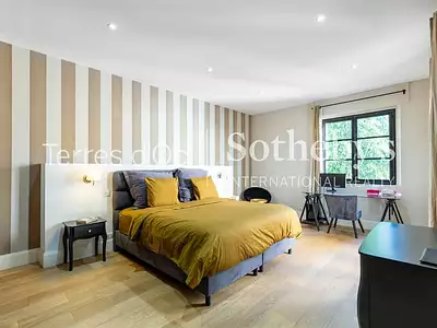 Maison, 245 m²
