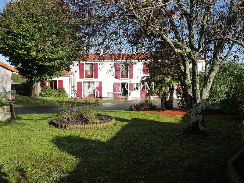 Maison, 192 m²
