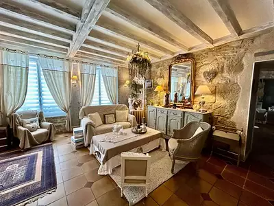 Maison, 1 300 m²