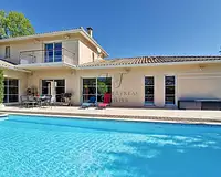 Maison, 242 m²