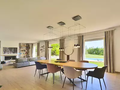 Maison, 240 m²