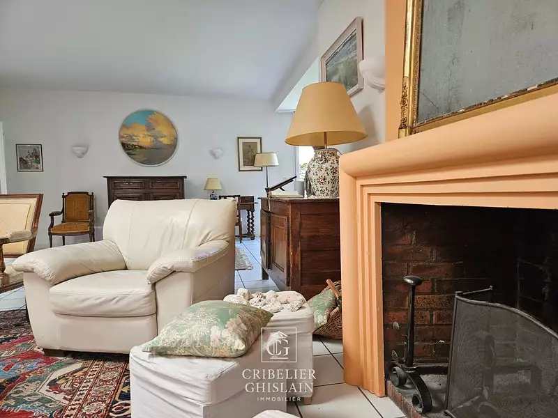 Maison, 248 m²