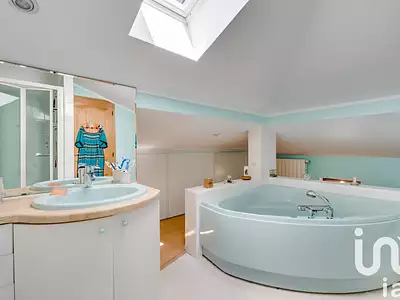 Maison, 215 m²