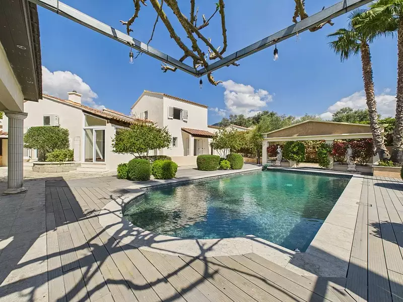 Maison, 185,06 m²