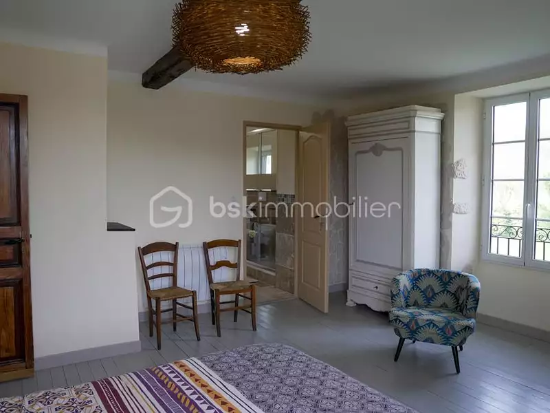 Maison, 300 m²