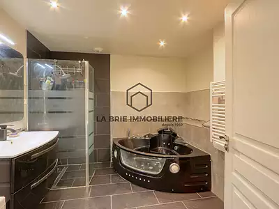 Maison, 155,94 m²