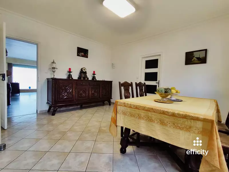 Maison, 235 m²