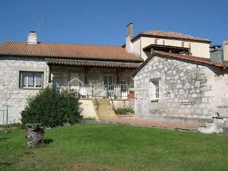 Maison, 648 m²