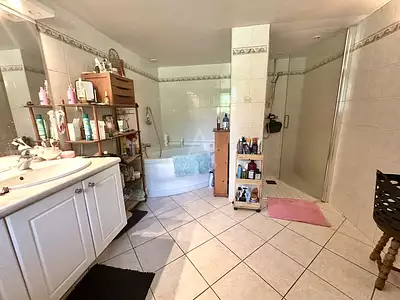 Maison, 230 m²