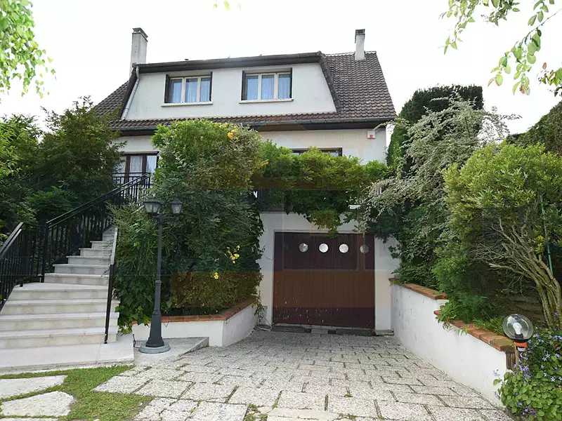 Maison, 162 m²