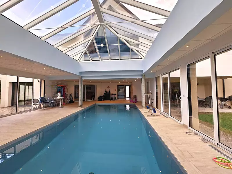 Maison, 530 m²