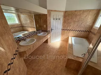 Maison, 111 m²