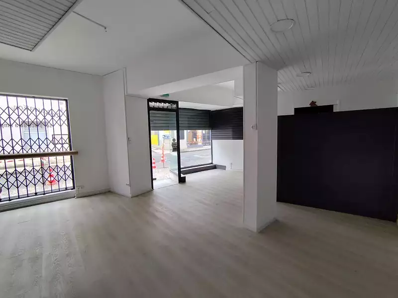 Immeuble, 145 m²