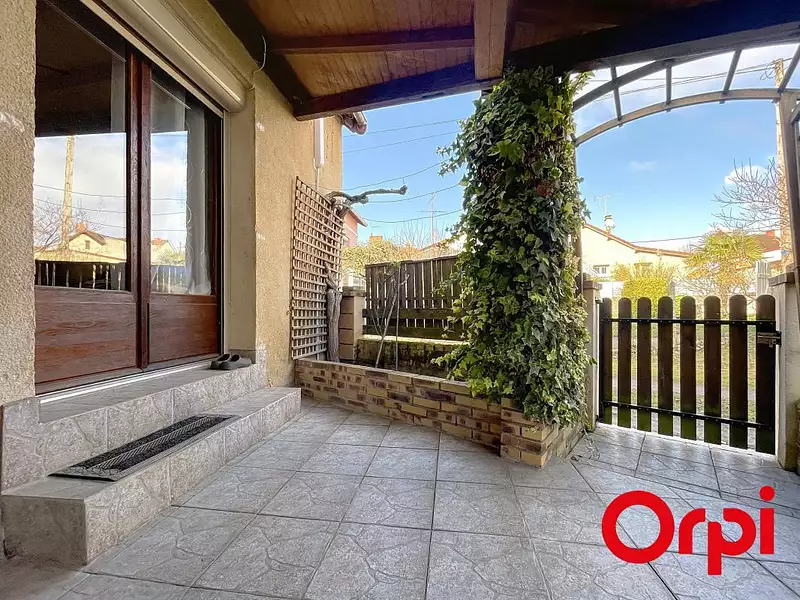 Maison, 93 m²