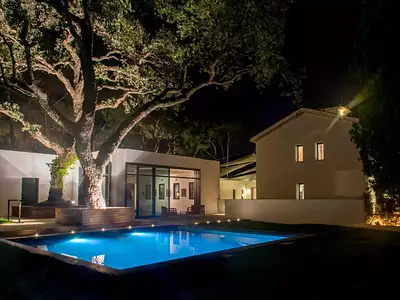 Maison, 953,7 m²