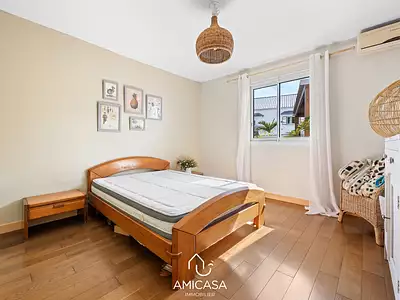 Maison, 195 m²