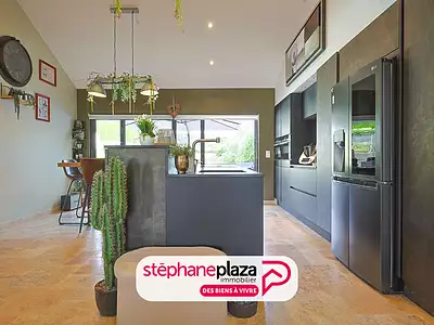 Maison, 225 m²