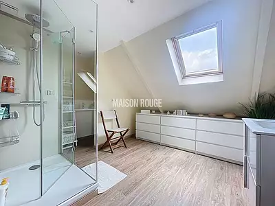 Maison, 235 m²