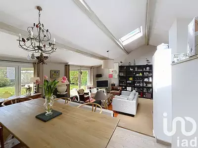 Maison, 166 m²