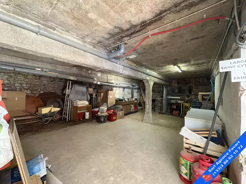 Immeuble, 122,21 m²