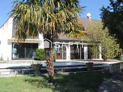 Maison, 204 m²