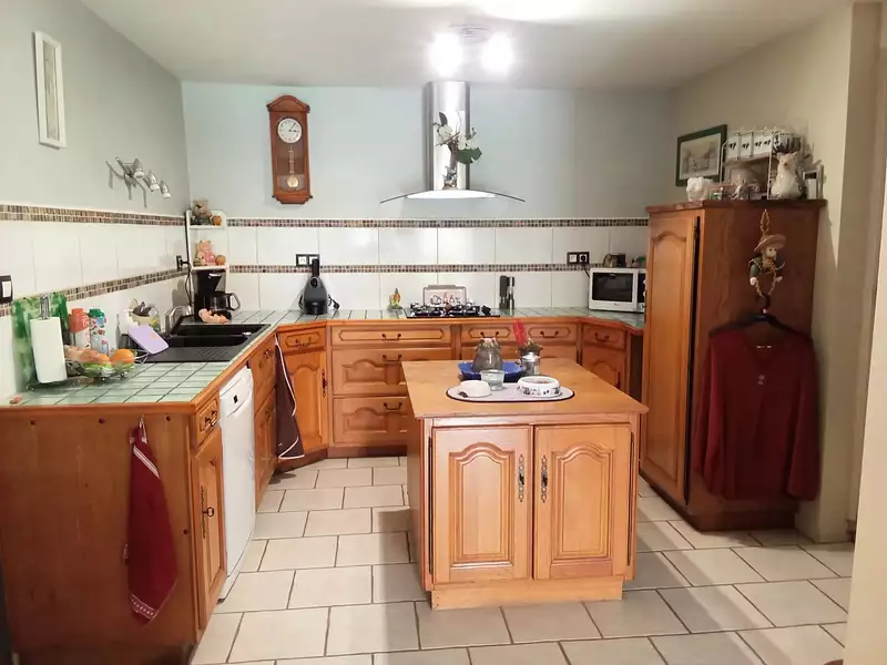 Maison, 253 m²