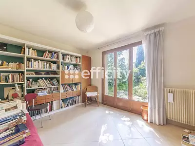 Maison, 196 m²