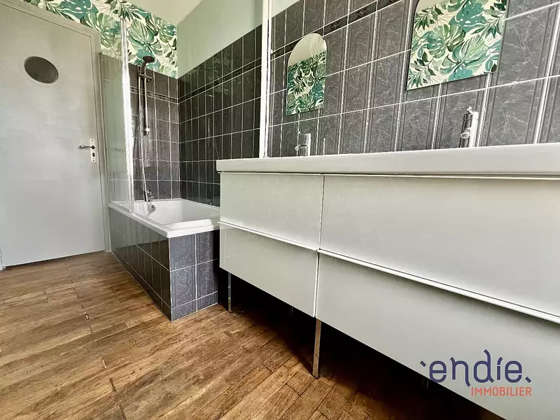 Maison, 258 m²