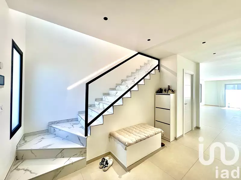 Maison, 176 m²