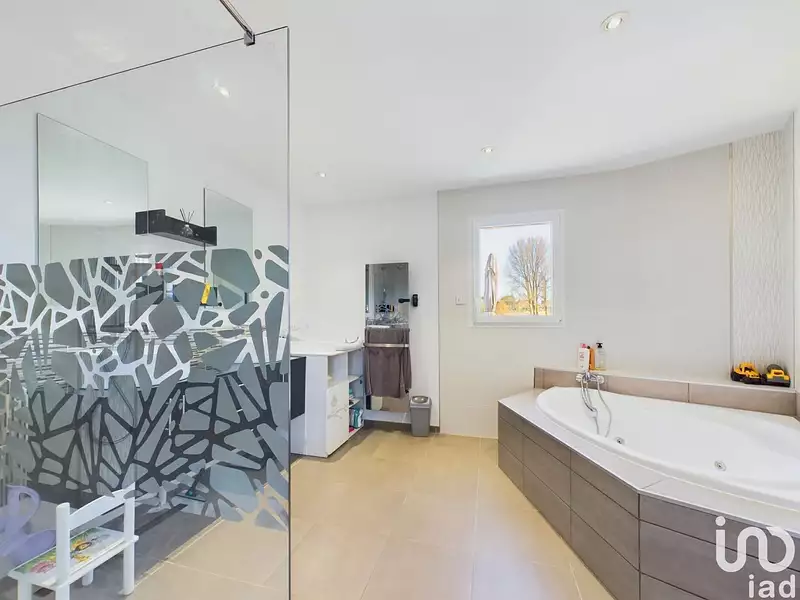 Maison, 144 m²