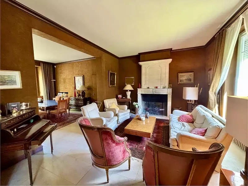 Maison, 268 m²