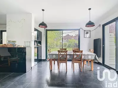 Maison, 196 m²