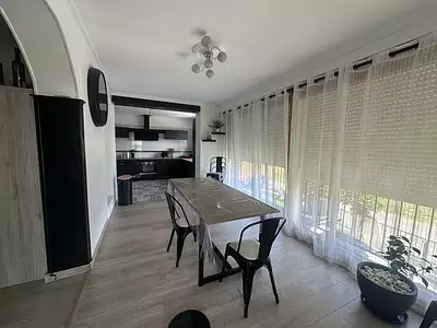Maison, 190 m²