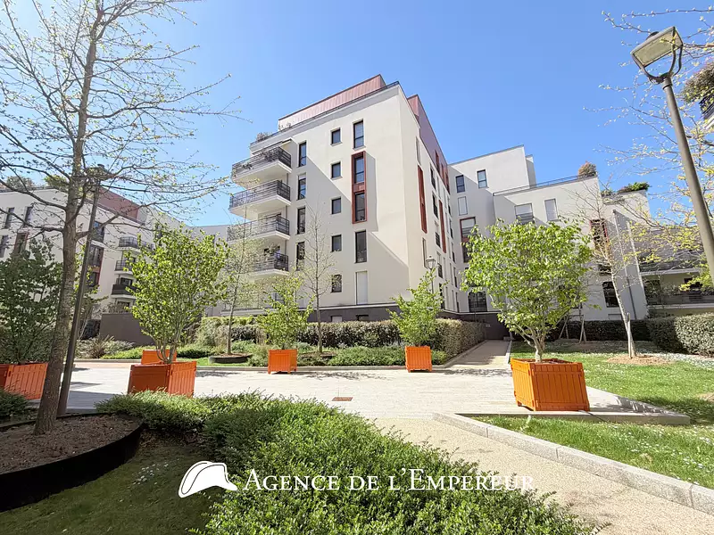 Location appartement 4 pièces 79,92 m² Rueil-Malmaison (92500) - Superimmo