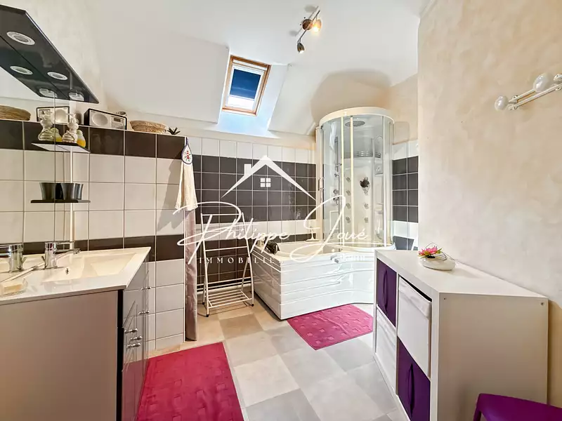 Maison, 260 m²