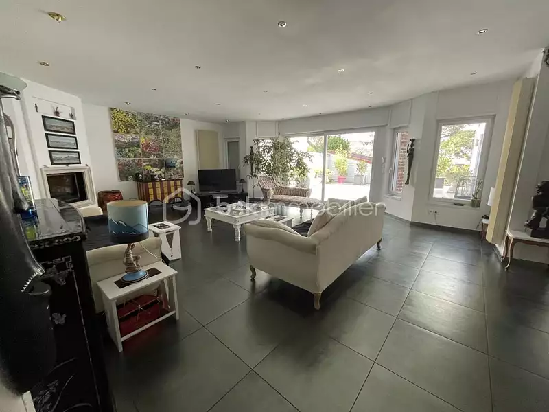 Maison, 402 m²