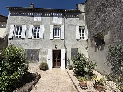 Maison, 225 m²