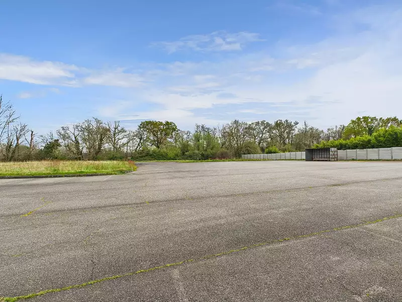Divers, 3 745 m²