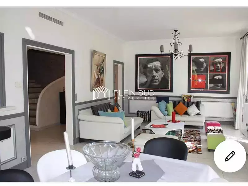 Maison, 270 m²