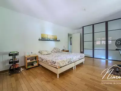 Maison, 250 m²