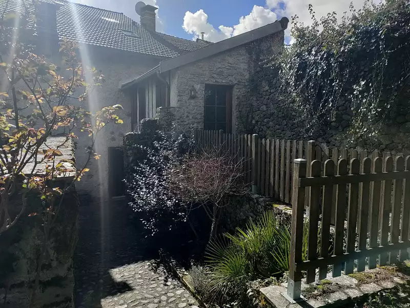 Maison, 240 m²