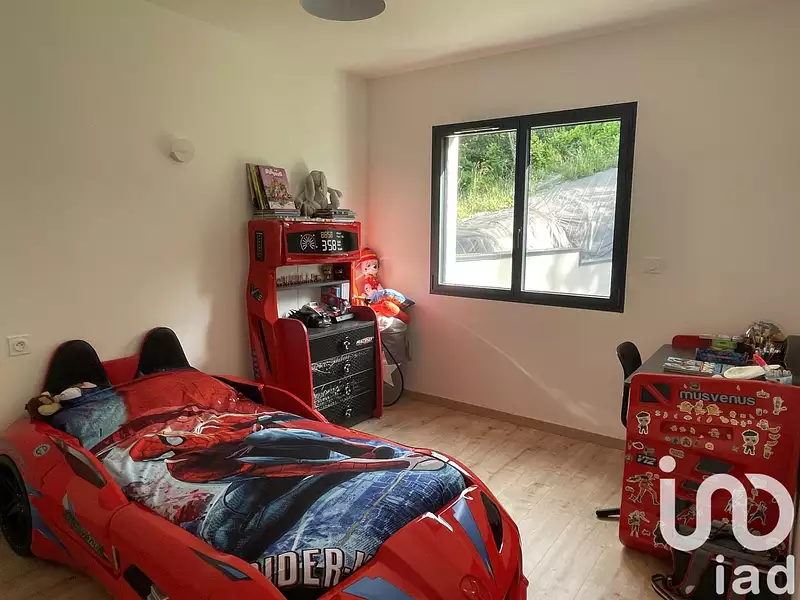 Maison, 243 m²